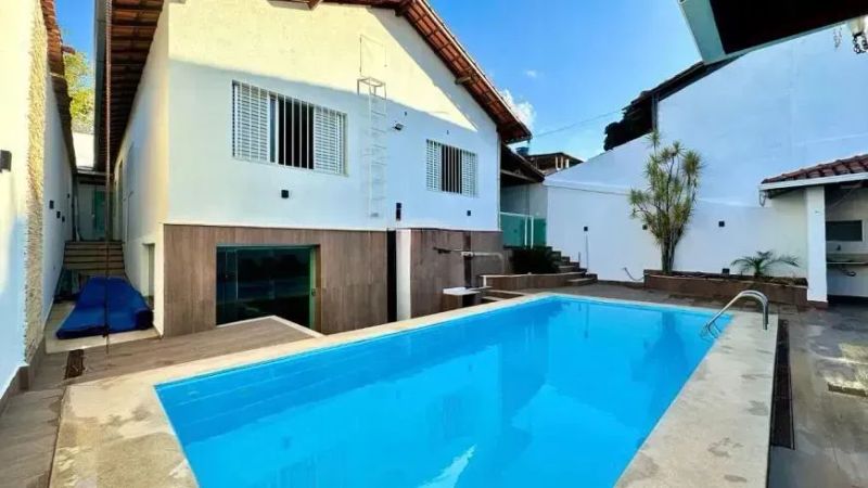 Casa com 3 quartos — Copacabana, Belo Horizonte