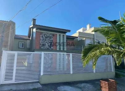 Casa com 4 Quartos à venda, 220m² no Centro, Pelotas