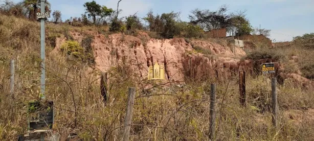 Lote/Terreno à venda, 900m² no Melo Viana, Esmeraldas