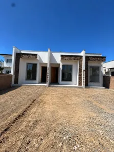 Casa com 2 Quartos à venda, 60m² no Espinheiros, Joinville