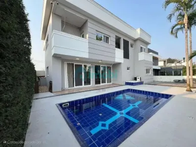 Sobrado com 4 Quartos à venda, 355m² no Pedra Branca, Palhoça