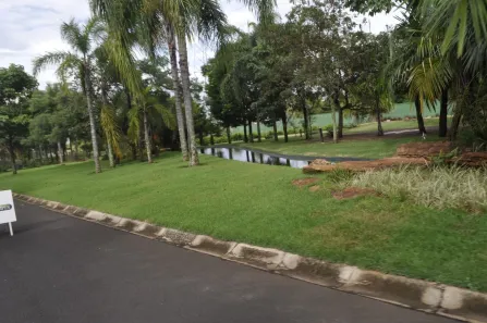 Lote/Terreno à venda, 983m² no Jardim Karaíba, Uberlândia