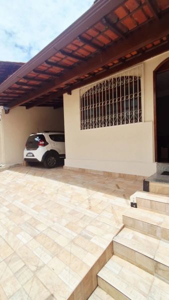 Casa com 3 quartos — Castelo, Belo Horizonte