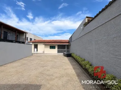 Casa com 3 Quartos para alugar, 60m² no Morretes, Itapema