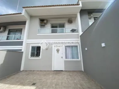 Sobrado com 2 Quartos à venda, 73m² no Forquilhas, São José