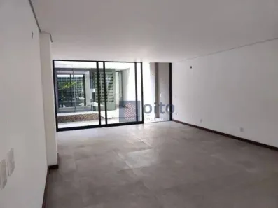 Casa com 3 Quartos à venda, 280m² no Vila Madalena, São Paulo
