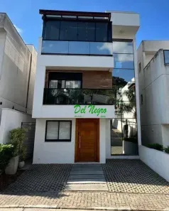 Casa de Condomínio com 4 Quartos à venda, 150m² no Parque Rincão, Cotia