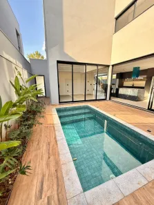 Sobrado com 3 Quartos à venda, 280m² no Parque Universitário, Franca