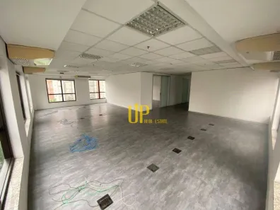 Sala Comercial para alugar, 227m² no Vila Olímpia, São Paulo