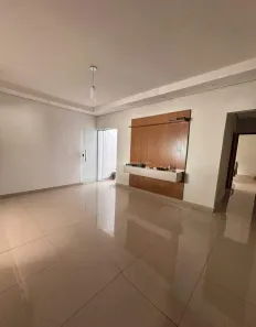 Casa com 4 Quartos para alugar, 295m² no São Benedito, Uberaba