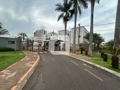 Apartamento com 2 Quartos para alugar, 45m² no Shopping Park, Uberlândia