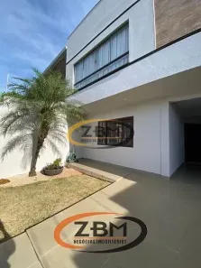 Casa com 3 Quartos para alugar, 294m² no Universitário, Londrina