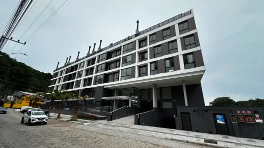 Apartamento com 2 Quartos à venda, 71m² no Jurerê, Florianópolis