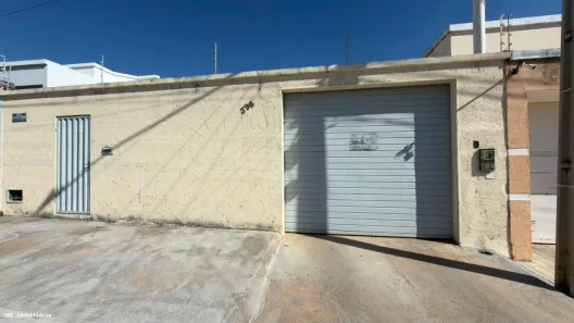 Casa com 3 Quartos para alugar, 120m² no Morada Nova, Guanambi