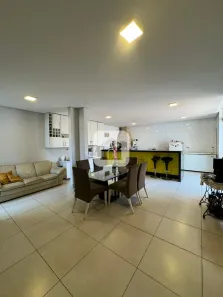 Sobrado com 5 Quartos para alugar, 370m² no Jardim Europa, Uberlândia
