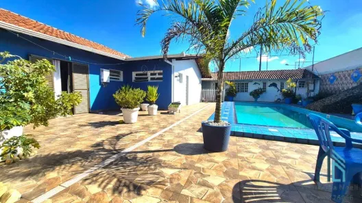 Casa com 5 Quartos à venda, 700m² no Cajuru, Curitiba