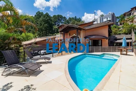 Casa de Condomínio com 4 Quartos à venda, 280m² no Chácaras Roselândia, Cotia