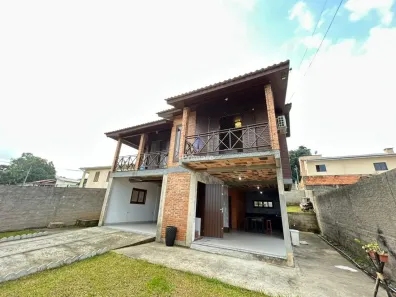 Casa com 3 Quartos à venda, 172m² no Vila São José, Criciúma