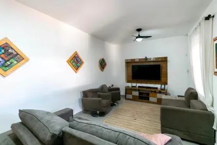 Casa com 3 Quartos à venda, 360m² no Jardim Industrial, Contagem