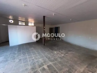 Ponto Comercial para alugar, 100m² no Santa Mônica, Uberlândia