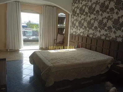 Sobrado com 4 Quartos à venda, 240m² no Jardim Imperador, Suzano