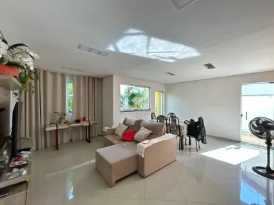Casa com 4 Quartos à venda, 214m² no Linda Vista, Contagem