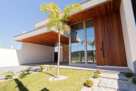 Casa com 3 Quartos à venda, 147m² no Sertão do Maruim, São José