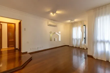 Apartamento com 3 Quartos para alugar, 195m² no Vila Uberabinha, São Paulo