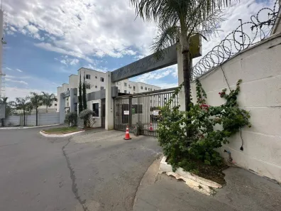 Apartamento com 2 Quartos para alugar, 50m² no Belvedere, Montes Claros