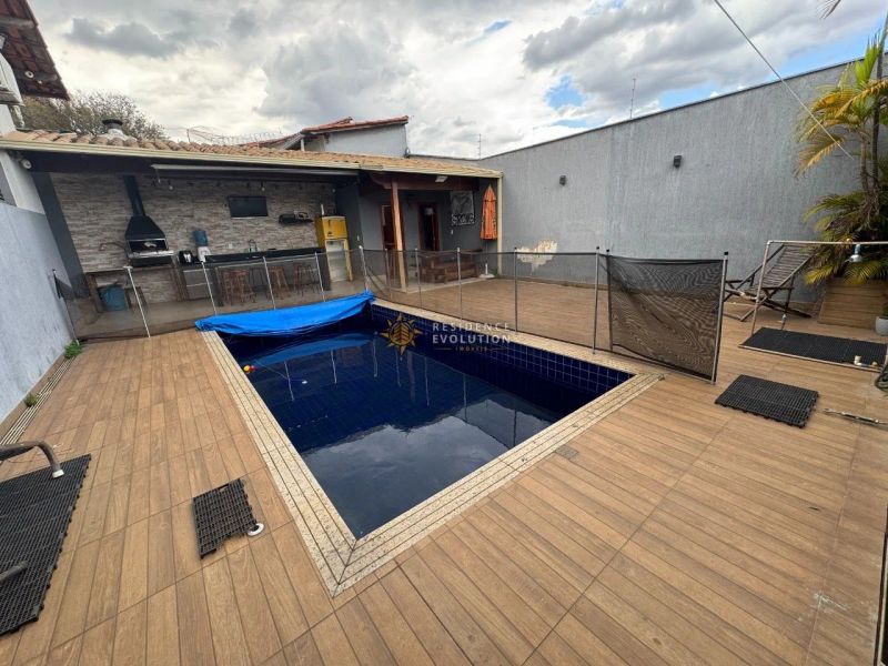 Casa com 3 quartos — Santa Branca, Belo Horizonte