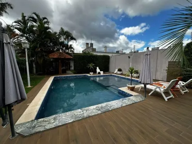 Casa com 3 Quartos à venda, 713m² no Neva, Cascavel