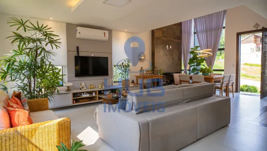 Casa à venda, 235m² no Cachoeira do Bom Jesus, Florianópolis