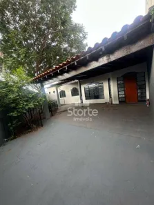 Casa com 4 Quartos à venda, 220m² no Presidente Roosevelt, Uberlândia