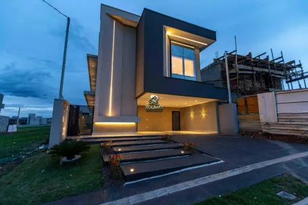 Sobrado com 4 Quartos à venda, 241m² no Jardins Parma, Senador Canedo