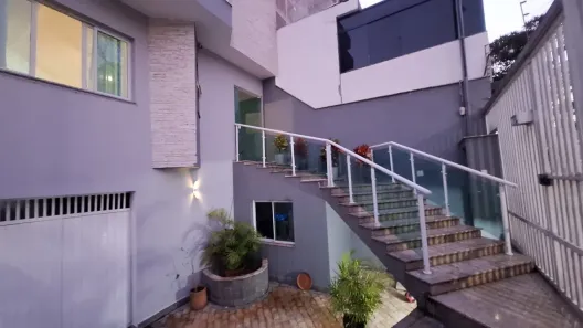 Sobrado com 3 Quartos à venda, 290m² no Chácara Seis de Outubro, São Paulo
