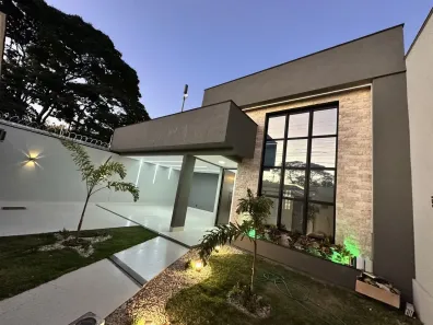 Casa com 4 Quartos à venda, 235m² no Jardim Atlântico, Goiânia