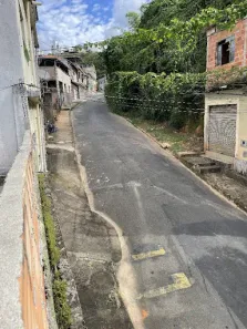 Casa com 5 Quartos à venda, 160m² no Santa Cecília, Juiz de Fora