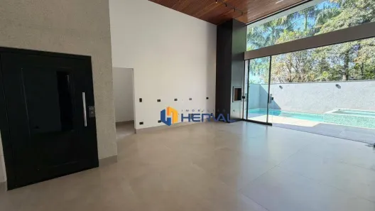Casa com 3 Quartos à venda, 300m² no Jardim Michelangelo, Maringá
