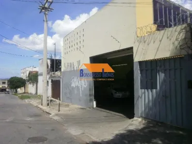 Galpão/Depósito/Armazém com 4 Quartos à venda, 320m² no Cachoeirinha, Belo Horizonte