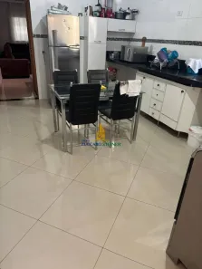 Sobrado com 3 Quartos à venda, 115m² no Jardim Adriana, Guarulhos