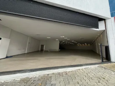 Prédio Comercial para alugar, 809m² no Santo Amaro, São Paulo