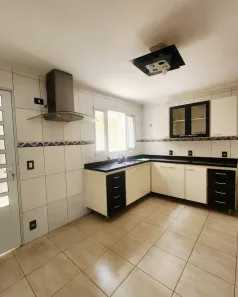 Sobrado com 3 Quartos à venda, 132m² no Jardim das Vertentes, São Paulo