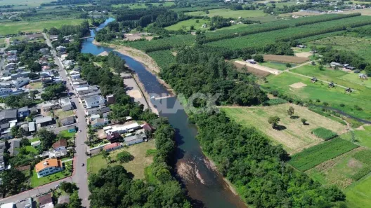 Lote/Terreno à venda, 657m² no Japuí, São Vicente