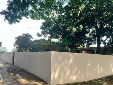 Casa com 3 Quartos à venda, 111m² no Zona 06, Maringá