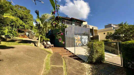 Sobrado com 3 Quartos à venda, 224m² no Cachoeira do Bom Jesus, Florianópolis