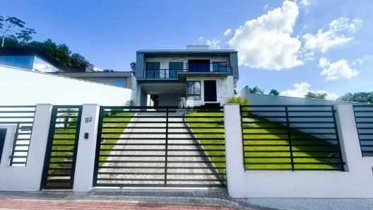 Casa com 3 Quartos à venda, 156m² no Primeiro de Maio, Brusque