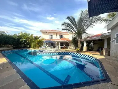 Casa de Condomínio com 4 Quartos para alugar, 440m² no Jardim Indaiá, Embu das Artes