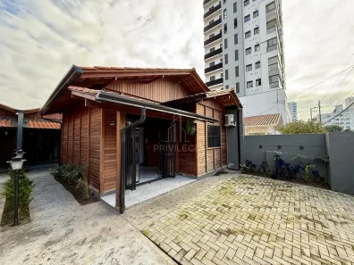 Casa com 2 Quartos para alugar, 55m² no Centro, Itajaí