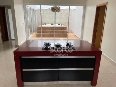 Casa de Condomínio com 3 Quartos à venda, 203m² no Shopping Park, Uberlândia