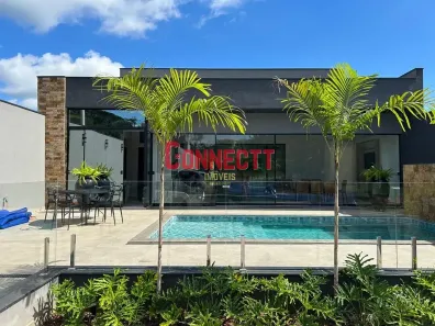Fazenda/Sítio com 5 Quartos à venda, 220m² no , Cássia